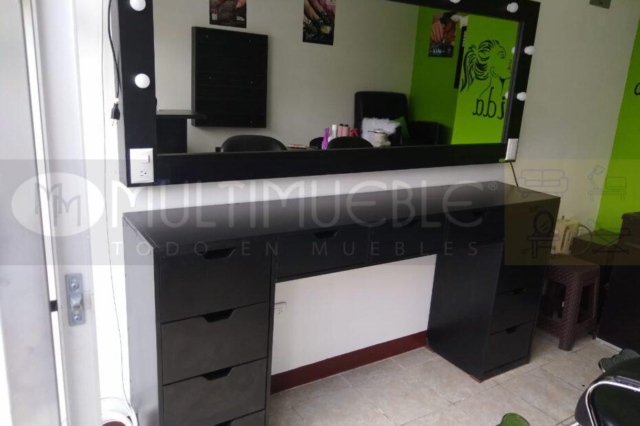 Espejo con luz y mueble con gavetas